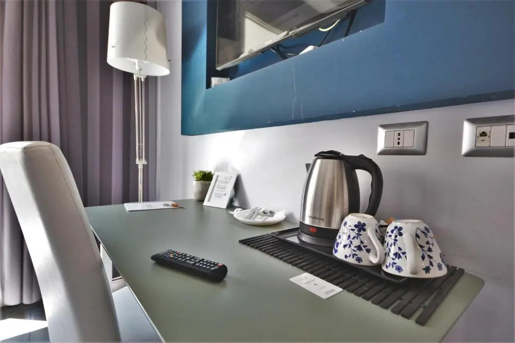 B&B Home 77