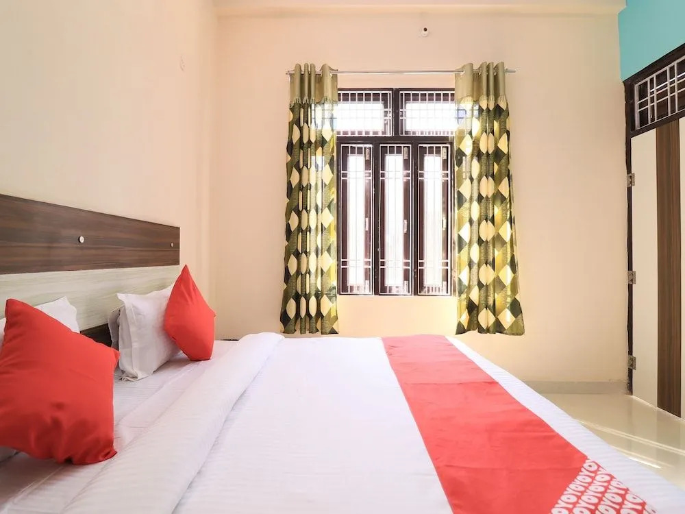 OYO Flagship 29364 Deepak Hotel And Restaurant