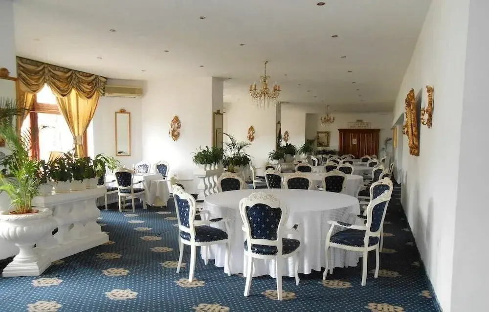 Hotel Cetate