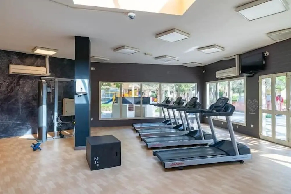 Vogue | The Greens near Emirates Mall | Ski Dubai