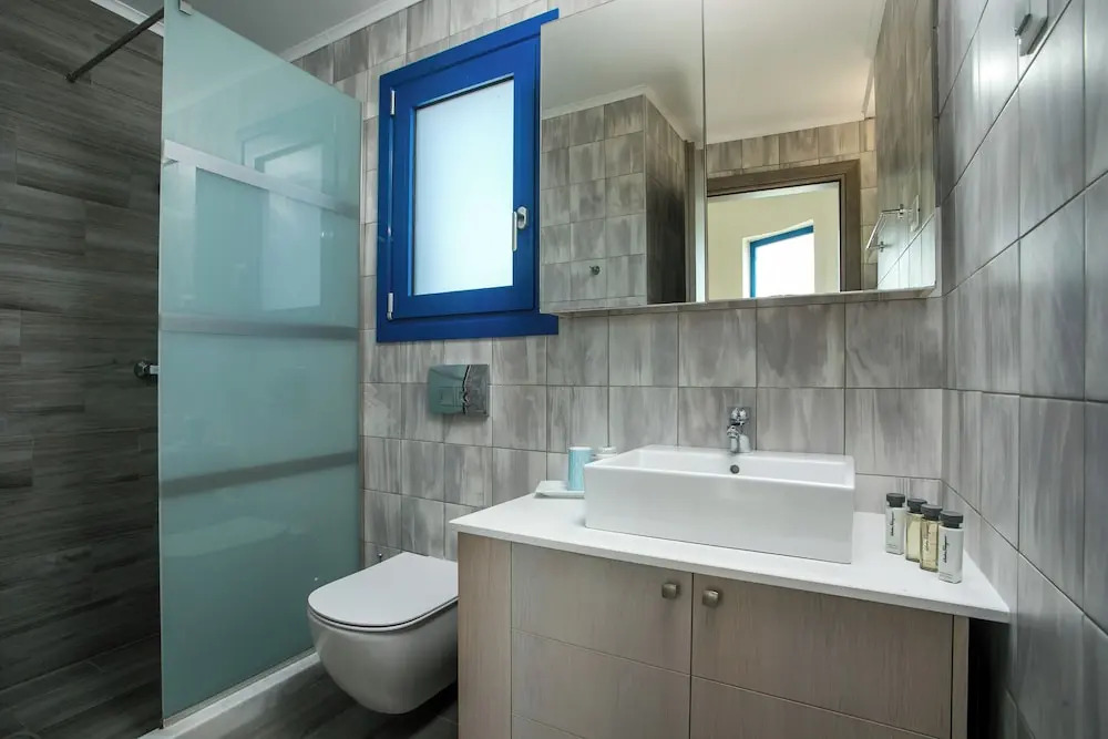 RITA MARE seafront villas heated Pools