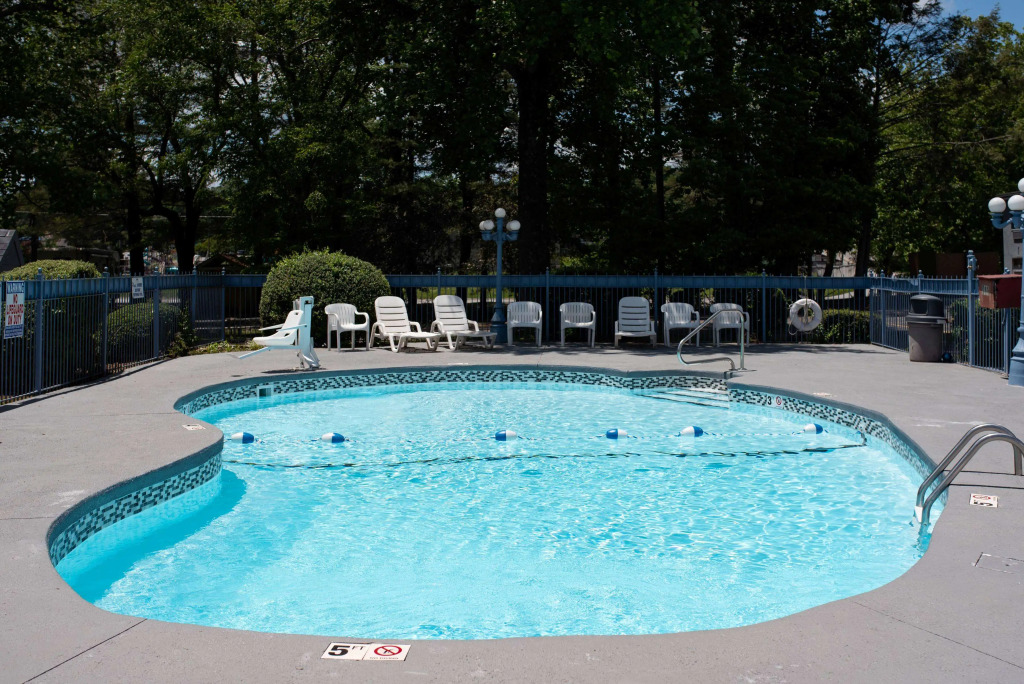 Super 8 by Wyndham Black Mountain Asheville East