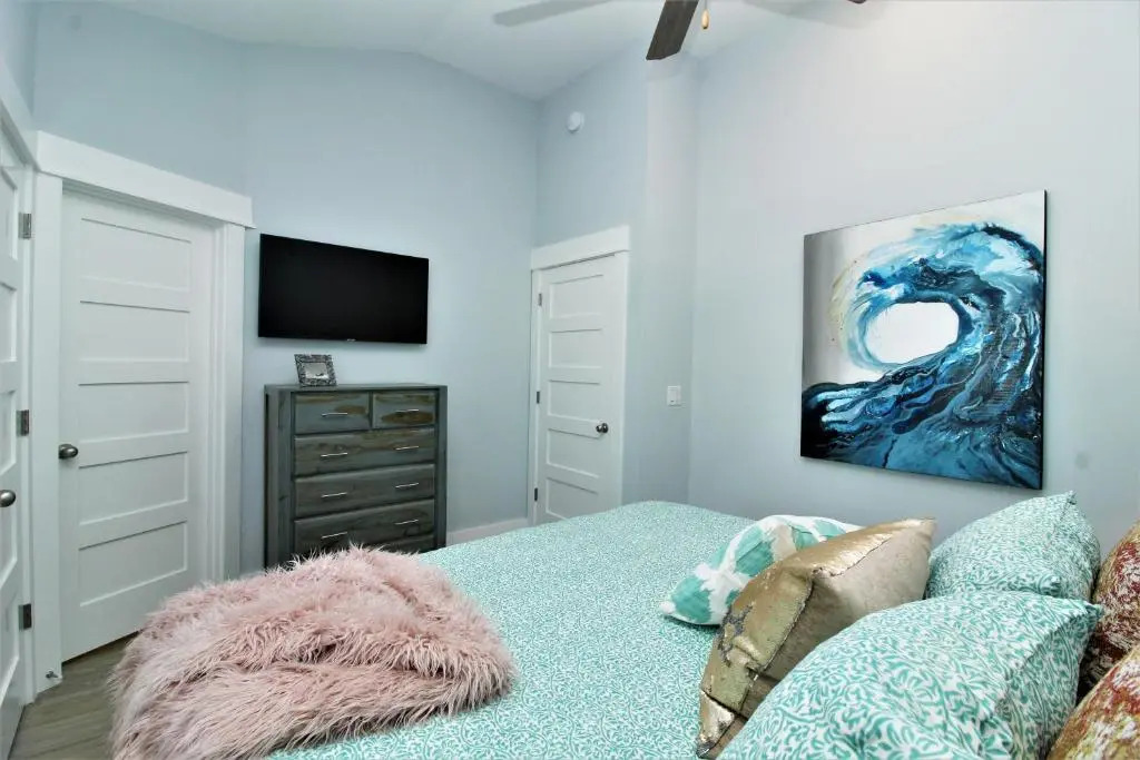 Beacon Quarters by KEES Vacations