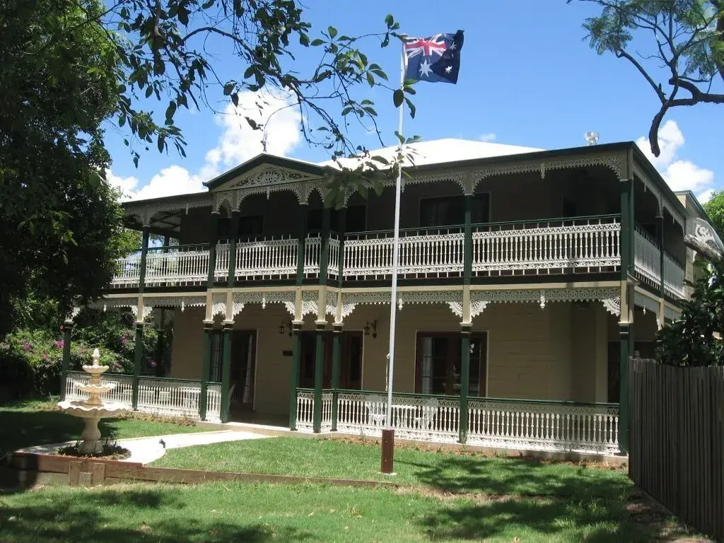 Grove Manor
