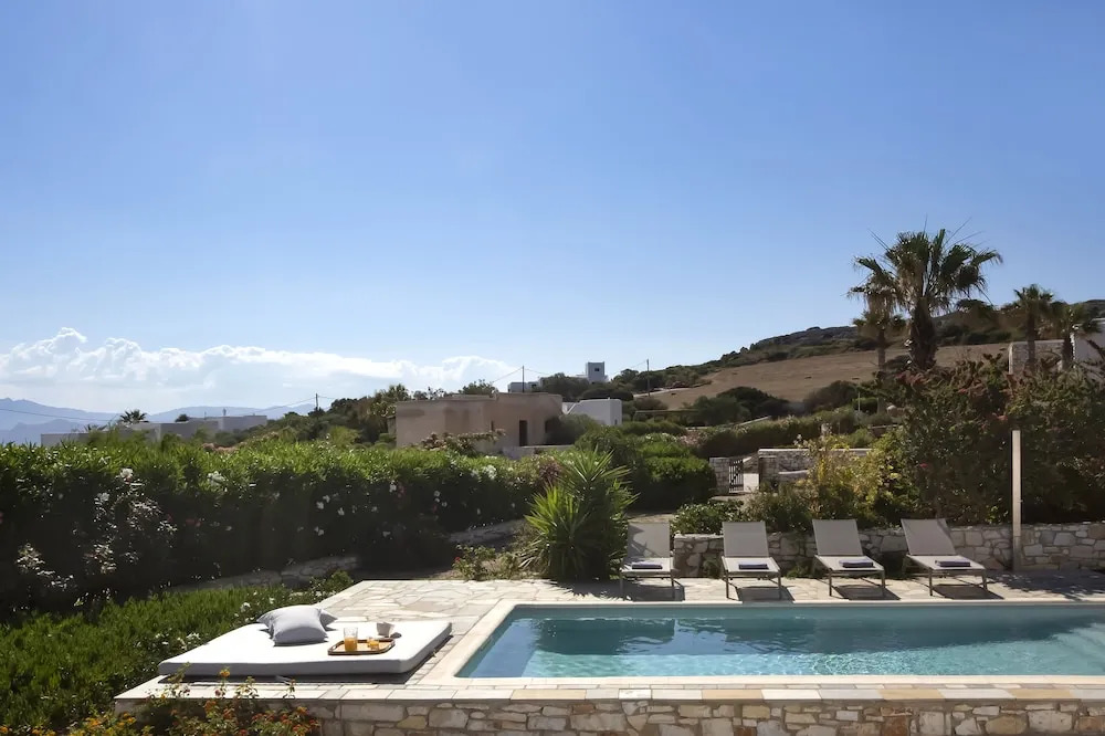 Villa Aphrodite · Elegant villa, sea views, designer renovation