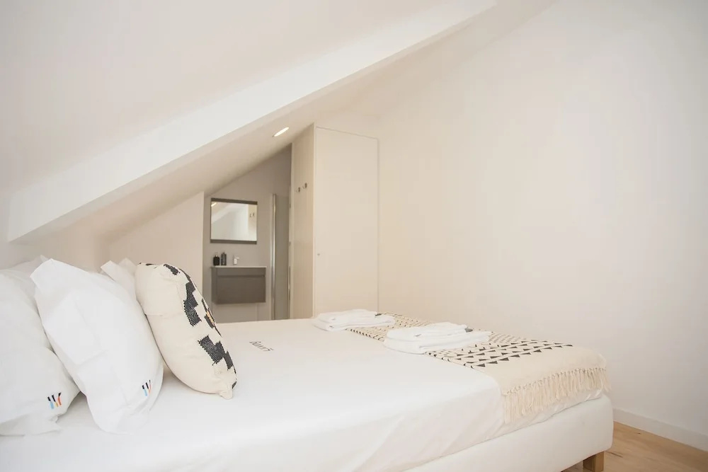 Liiiving in Porto-Secret Grove Mezzanine