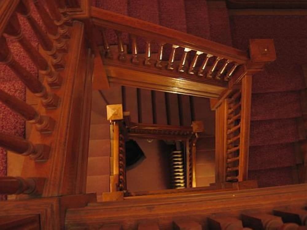 Olde Judge Mansion B&B