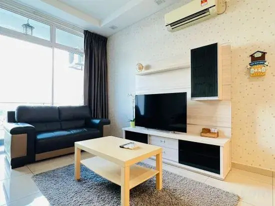 Senai Garden Apartment near Senai Airport&JPO