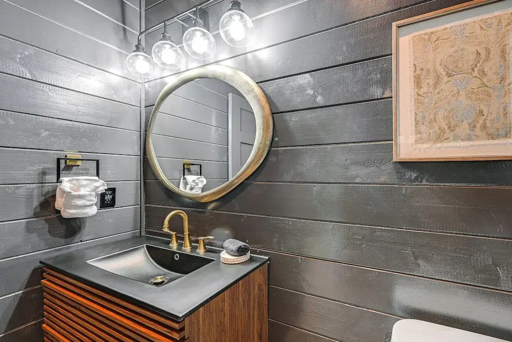 Luxe Broken Bow Vacation Rental: Hot Tub & Pets OK