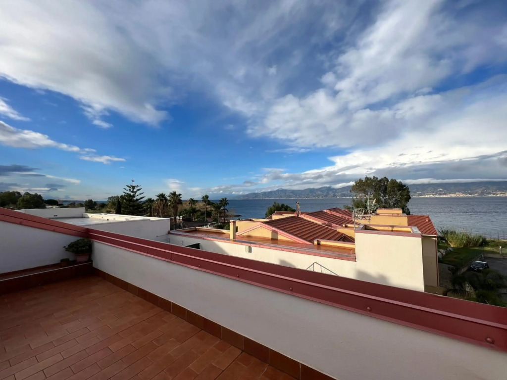 Thalassa Panoramic Suites