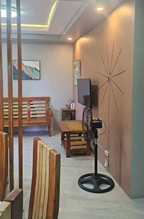 MEEKS VILLAS TRANSIENT HOUSE