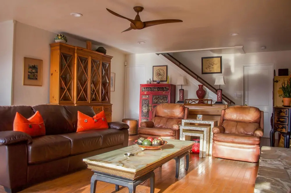 3909 Marcus Ave Shie1 4 Bedroom Duplex