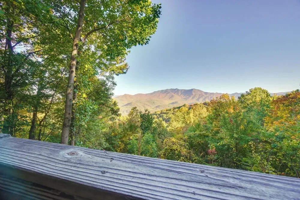 Hot Tub & Mountain Views at Gatlinburg Cabin!