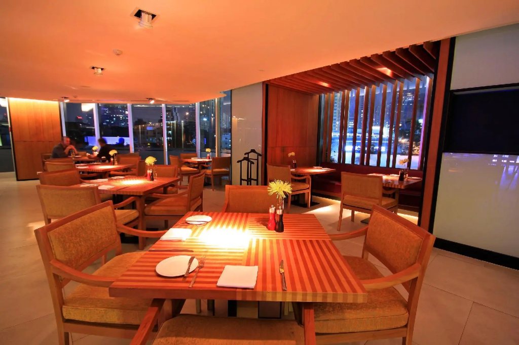 Отель JC Kevin Sathorn Bangkok Hotel