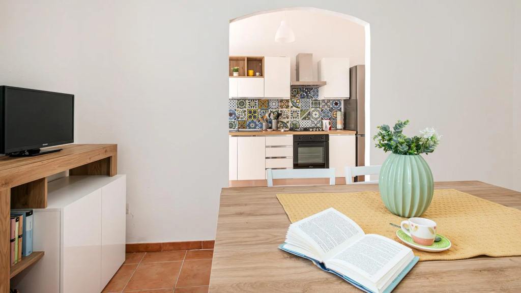 Juriol in Alghero with 1 bedrooms and 1 bathrooms