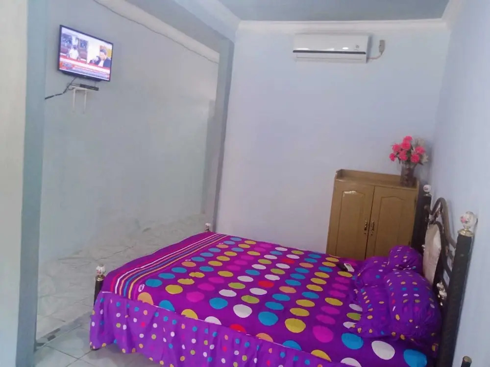 EXPRESS O 92251 Jaya Kusuma Homestay Near PONPES Darul Muhtadin