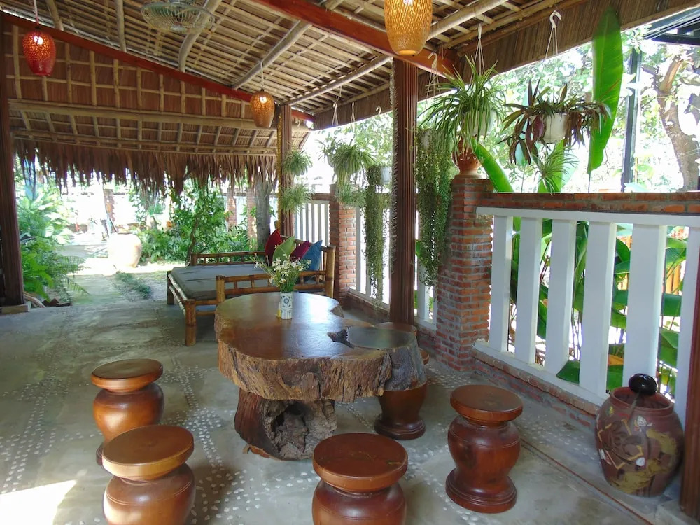 Blue Whale Homestay