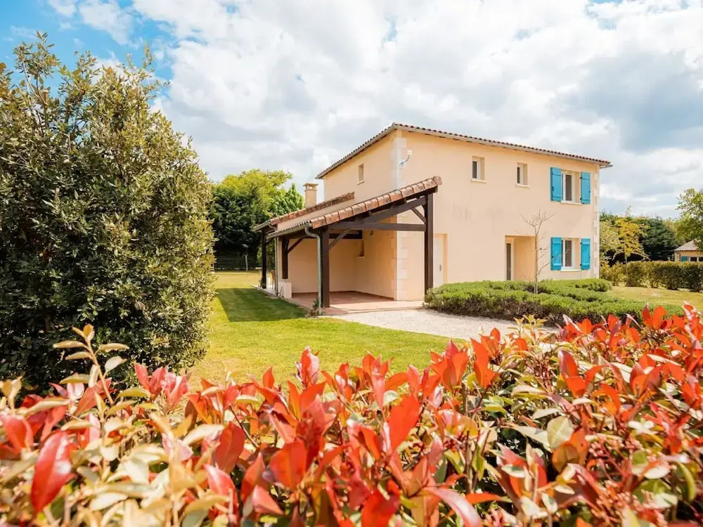 Spacious and Modern Villa With Large Garden and BBQ Area