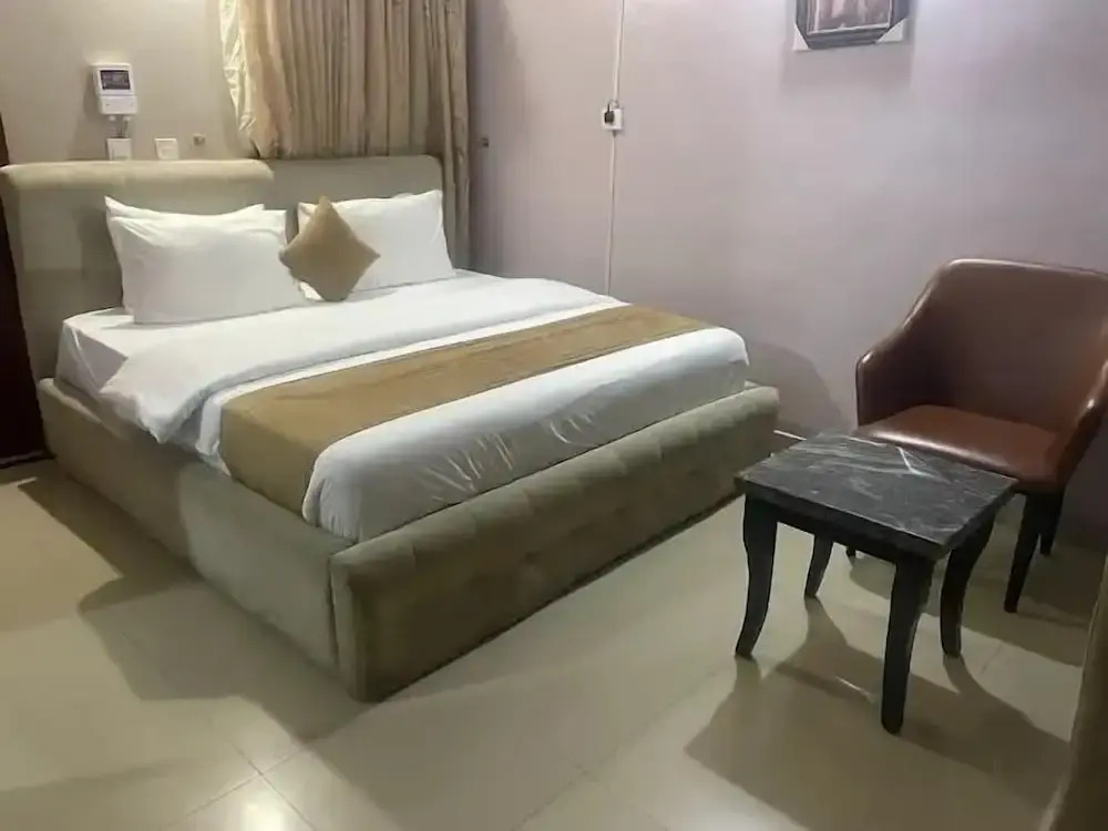 Double Crown Hotels