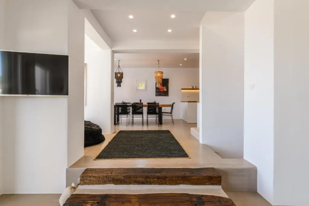 Halu Luxury Villa - 8 Bedrooms
