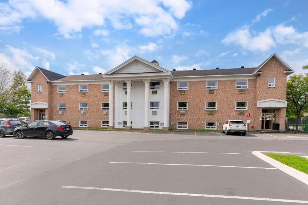 Econo Lodge Hotel Brossard