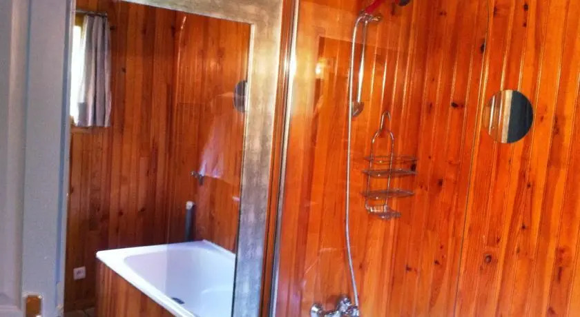 Jouan Wooden House