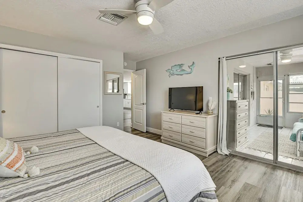 Renovated Villa Btwn Lake Sumter and Spanish Springs