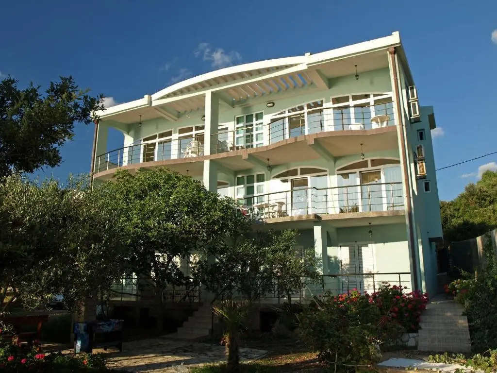 Arabela Apartments