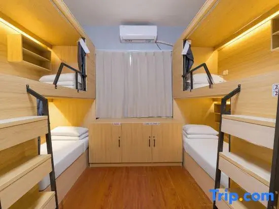 Zilanling Hostel (Zhongshan Scenic Area Houzaimen)