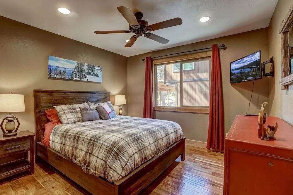 Willow's Hideaway - Pet Friendly Cozy Cabin!