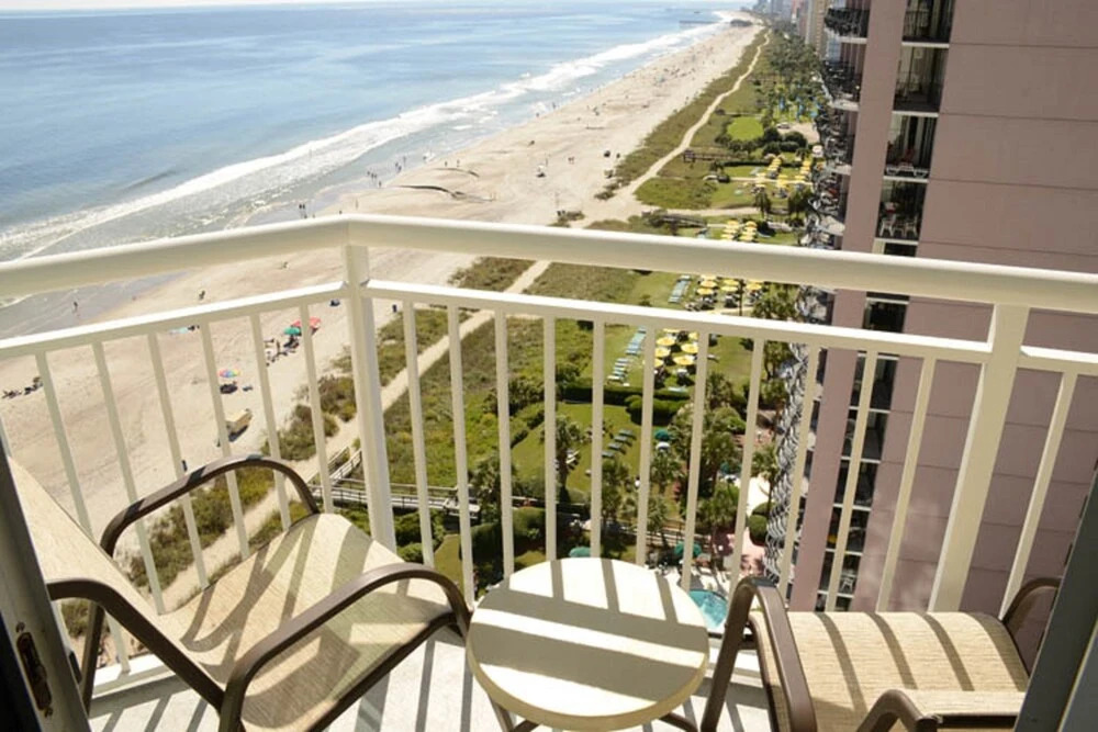 Carolinian Beach Resort - by Vacasa