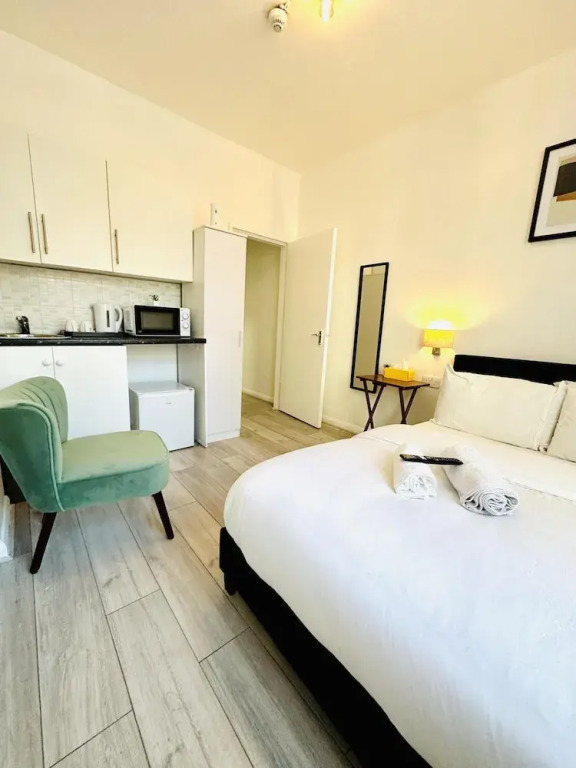 Immaculate 1-bed Studio in London