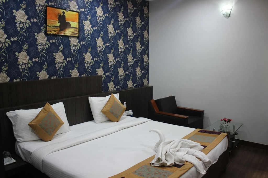 Hotel Flowers Inn