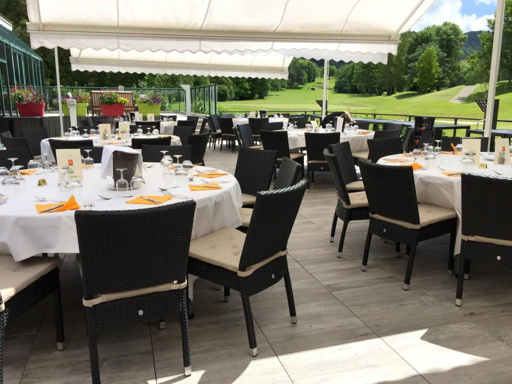 Logis Hôtel Golf Le Domaine Du Val De Sorne
