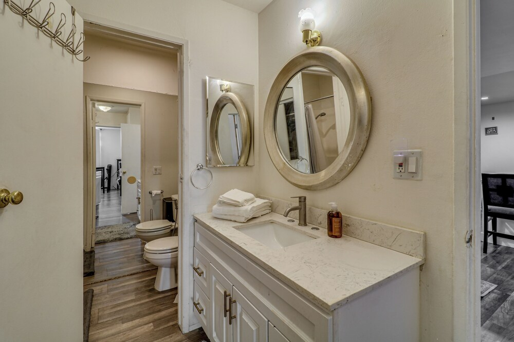 Extended Stay in the Valley: Gated & Convenient