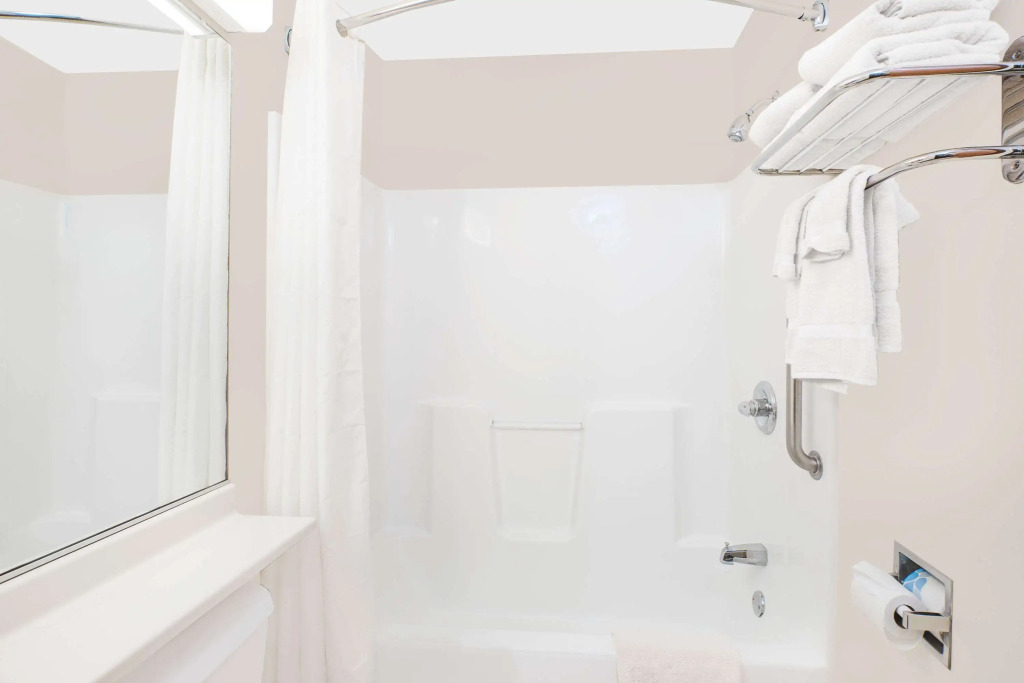 Microtel Inn & Suites by Wyndham Colfax