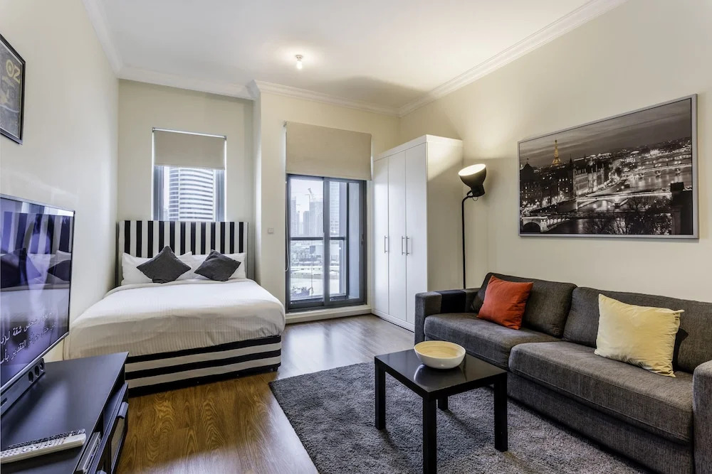 One Perfect Stay - Studio Executive Bay