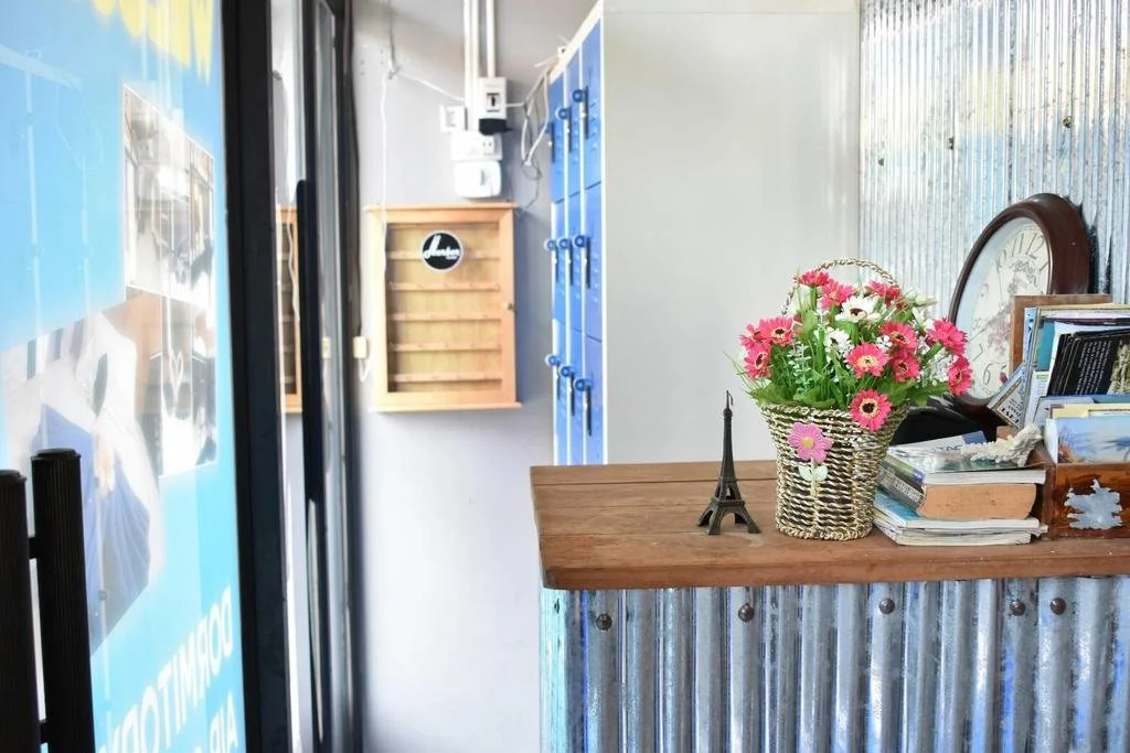 Harbor Hostel - Adults Only