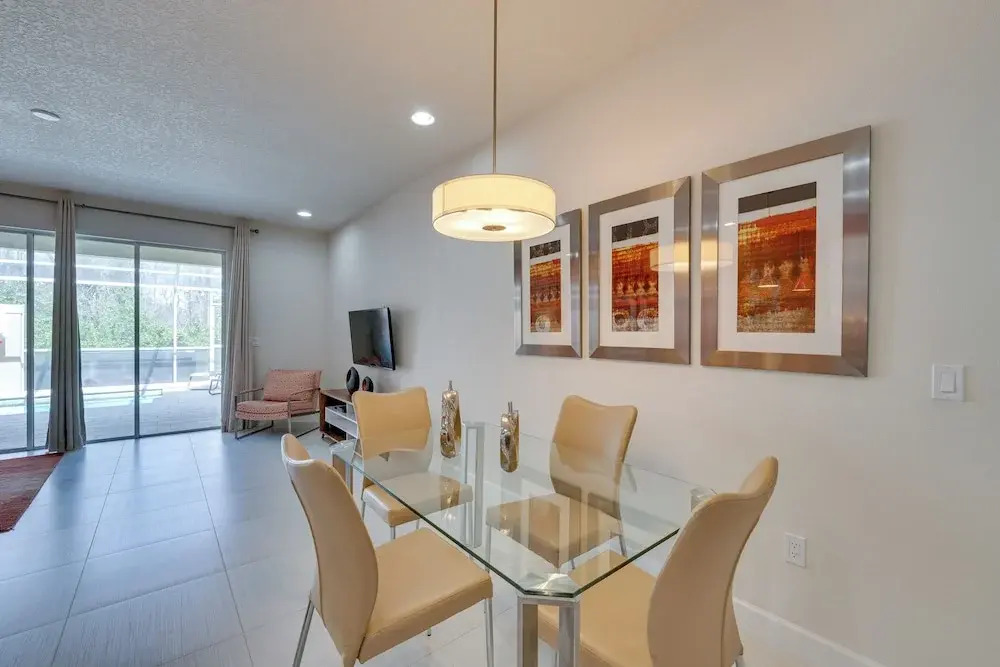 Townhome with Lanai about 9 Mi to Disney!