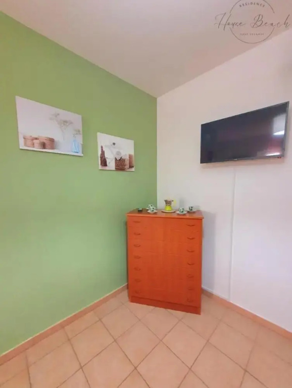 Magnificent Classic Green Apartment for Couples in the Center