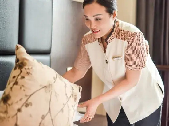 Hongqiao International Hotel (Yichang Yanjiang Avenue Natural Tower)