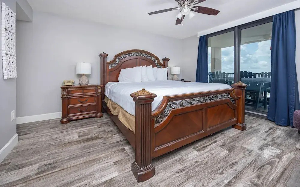 Phoenix East 706 3 Bedroom Condo
