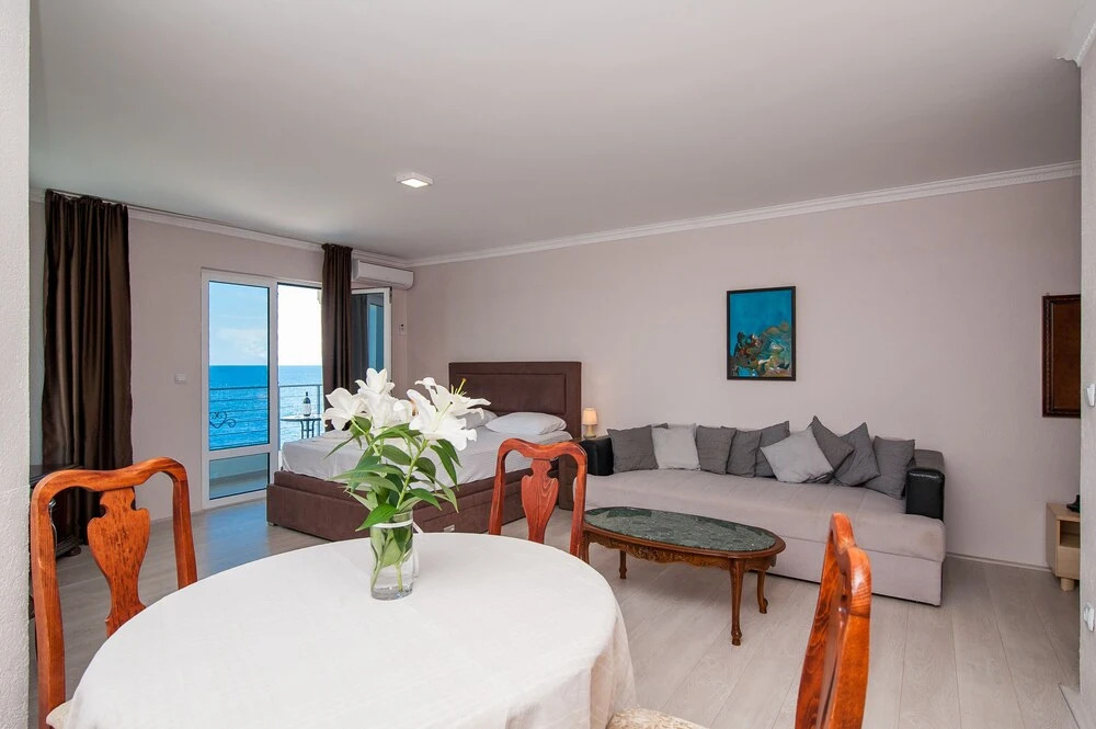 Open Sea Apartments