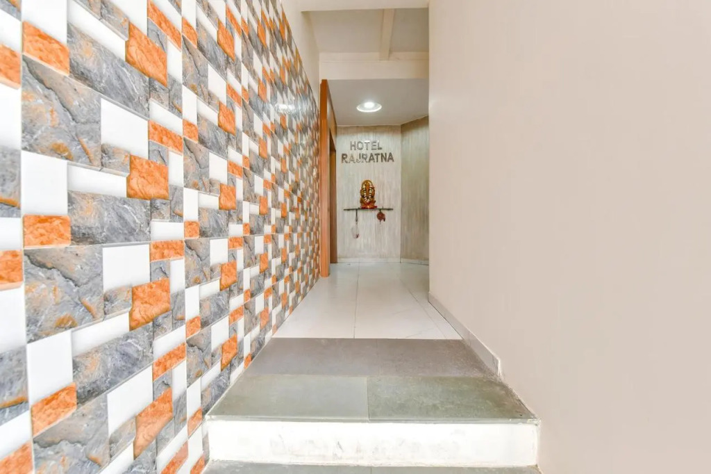FabHotel Raj Ratna - Nr Ashram Road