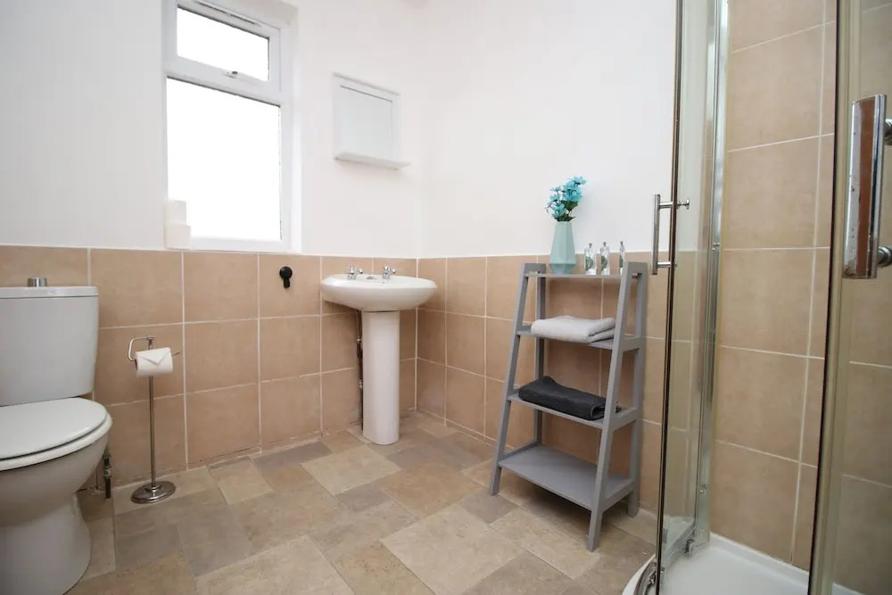 Karah Suites - Church Road II
