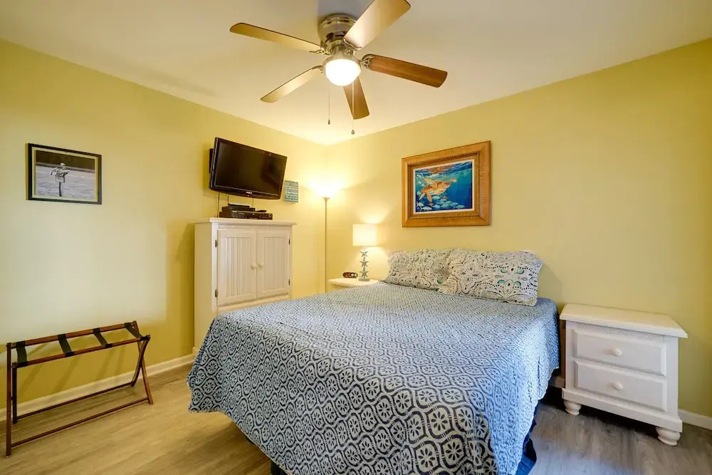Oceanfront Carolina Beach Condo w/ Pool & Views!