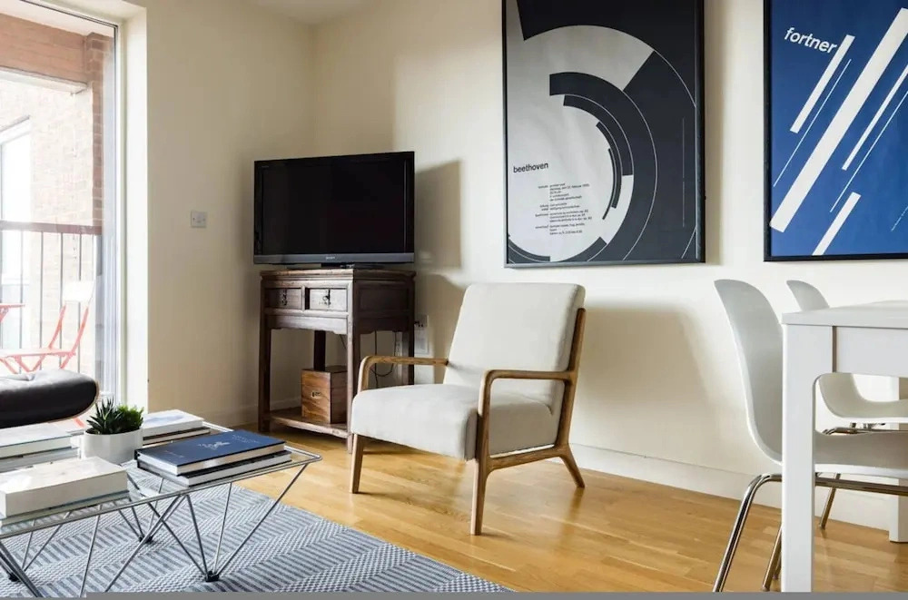 The Call of London 2 Bedroom Flat in Battersea