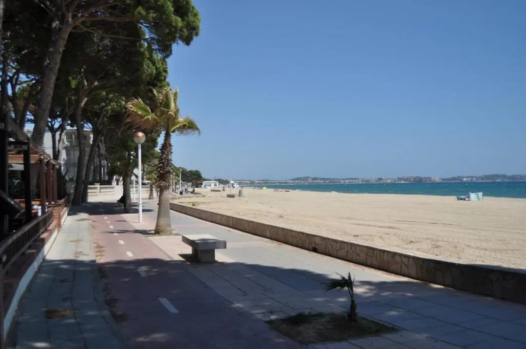 Primera Linea De Mar En Cambrils