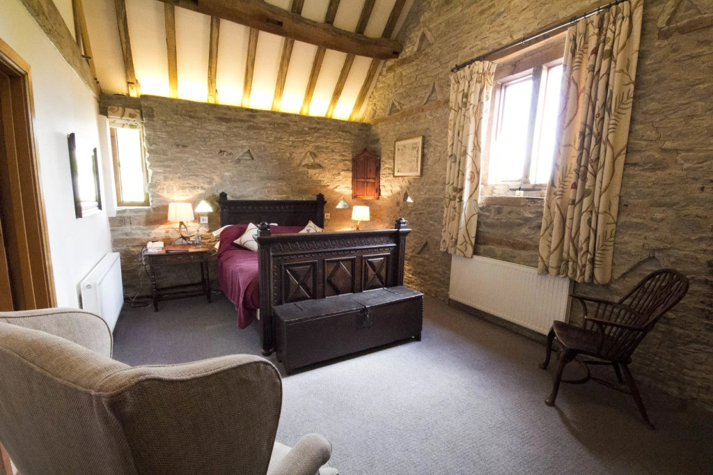 Old Downton Lodge