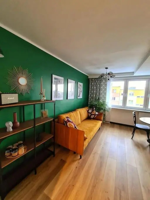 Uroczy apartament blisko centrum - 10 min do plaży